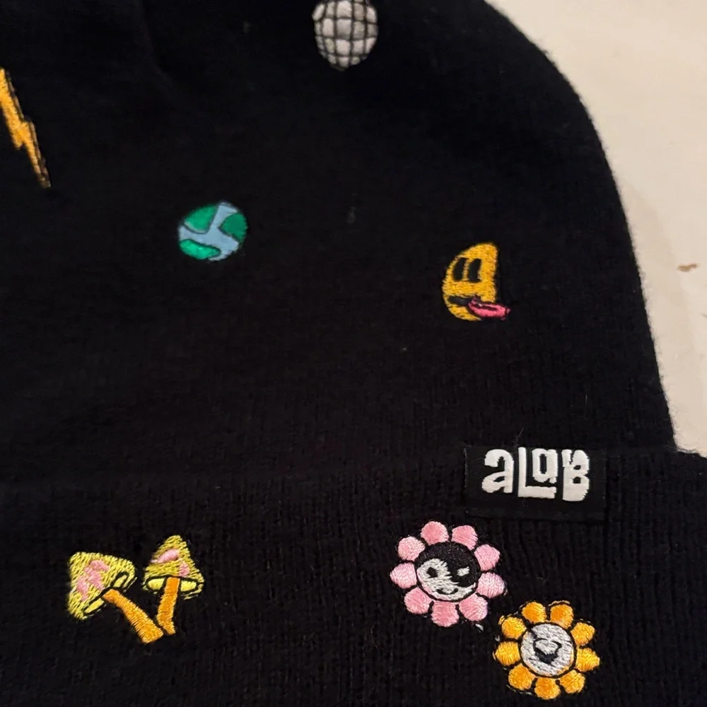 NWOT ALAB Black Beanie with Colorful Embroidered Motifs - Picture 6 of 6